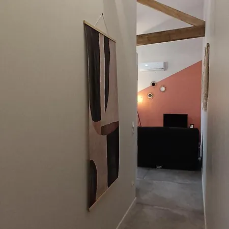 Domaine De Zely 아파트